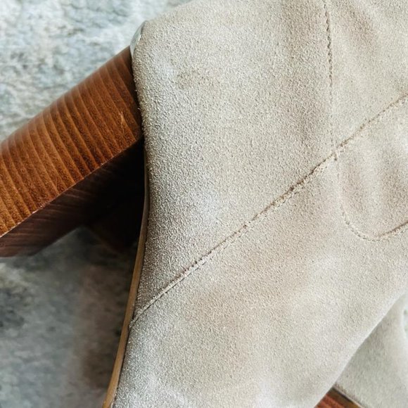 Boots Michael Kors size 8  BEIGE, HIGH SUEDE. - Picture 4 of 12